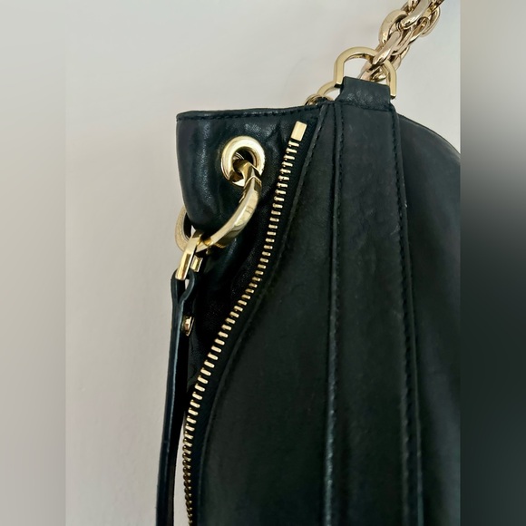 Michael Kors bag with gold details - Picture 3 of 11